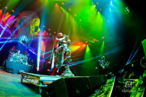 five-finger-death-punch_munich_olympiahalle_wearephotographers-58